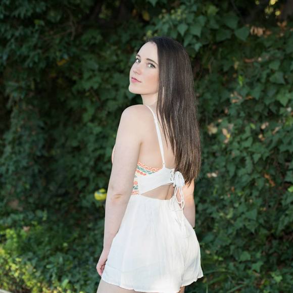 Meet your Posher, Melanie - Picture 1 of 1